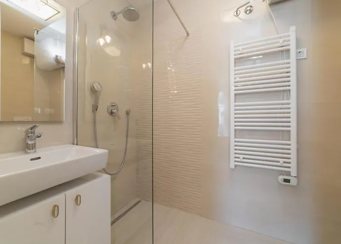 Perla Luxury * سبليت